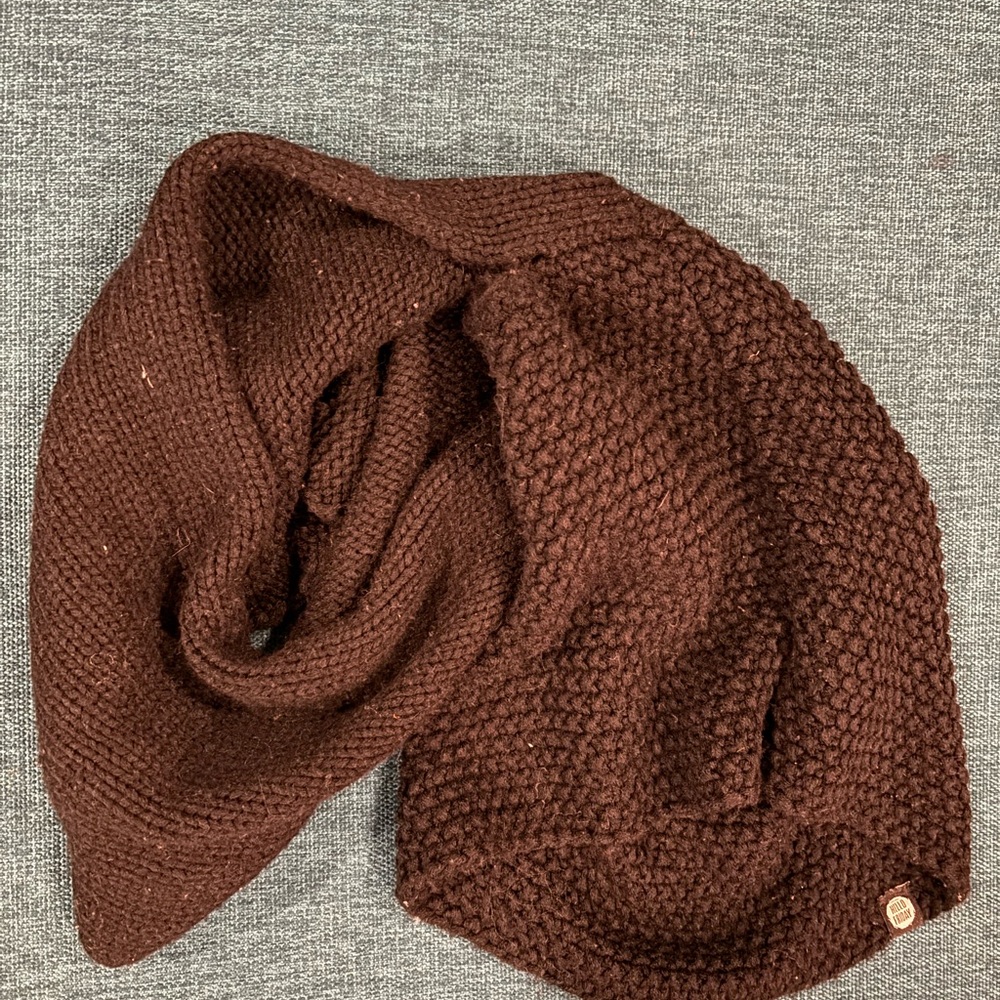 Chunky Knit Black Scarf